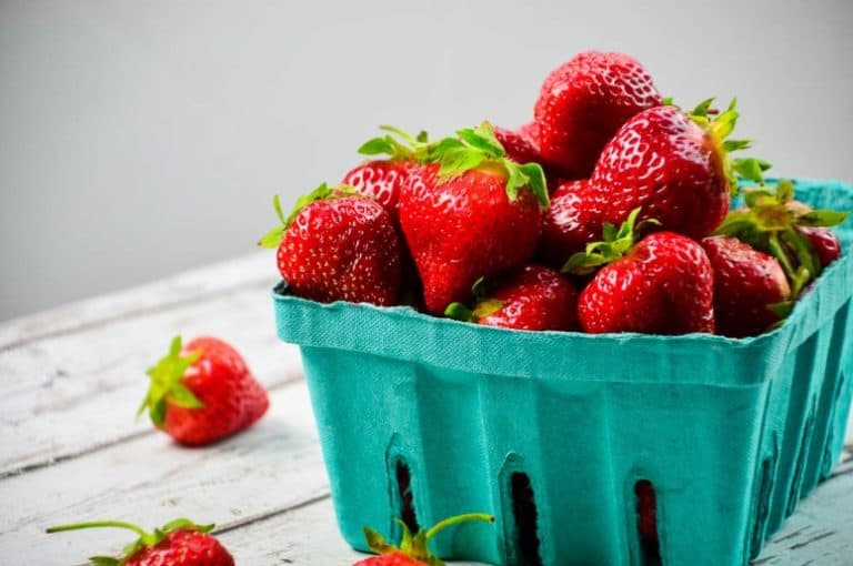 3 Super Easy Ways to Freeze Fresh Strawberries